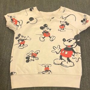 Girl’s vintage Mickey Mouse sweatshirt top